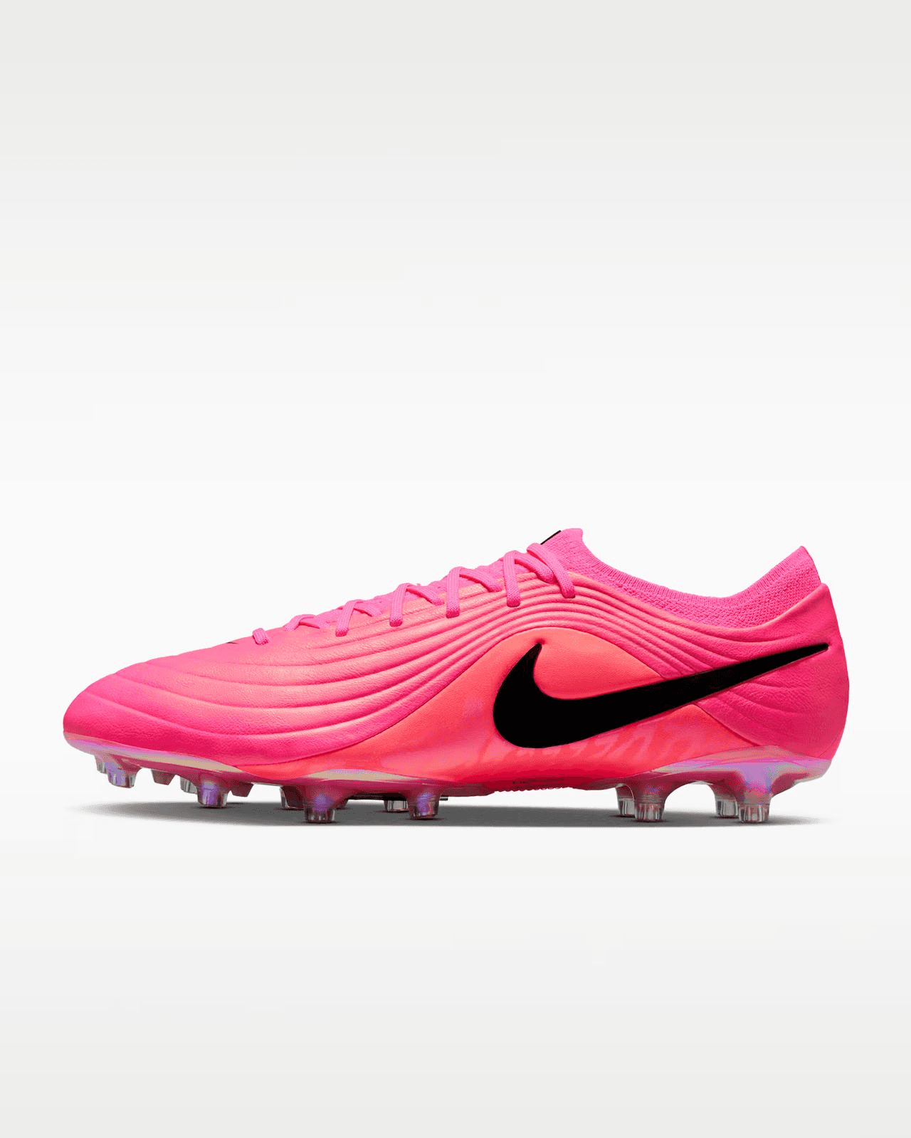Nike Tiempo Maestro Elite rosa de cuero con swoosh negro